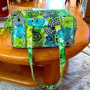 Vera Bradley bag like new!